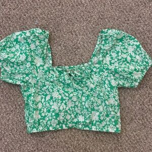 Universal Thread Green Floral Crop Top